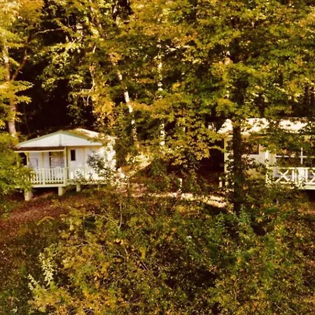 Camping Confortable - 4 Pers. - Api-1-52-2047 Saint-Girons (Ariege)